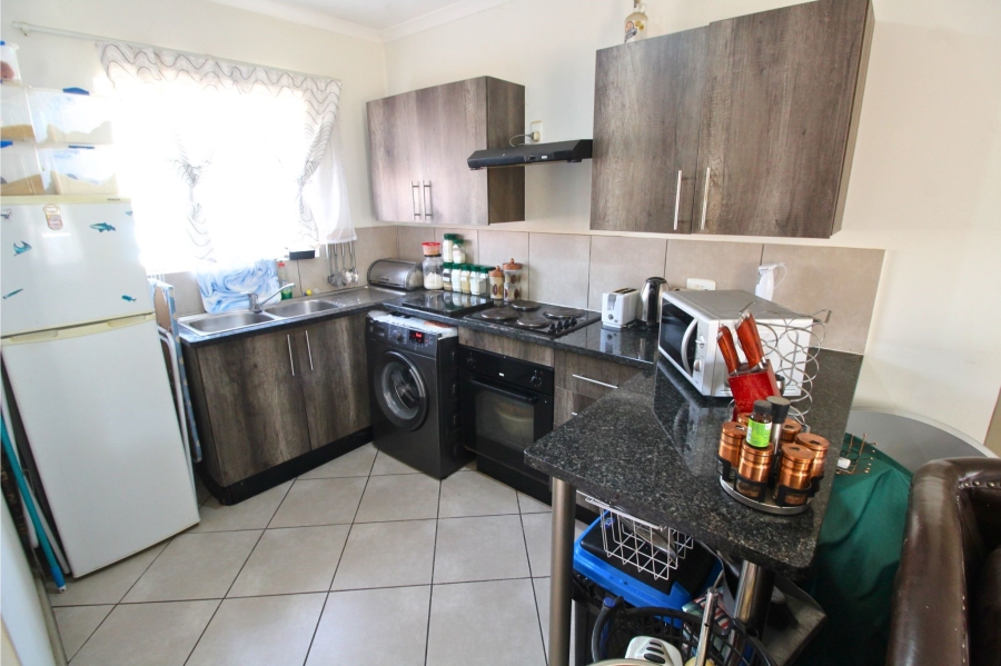 2 Bedroom Property for Sale in The Reeds Gauteng