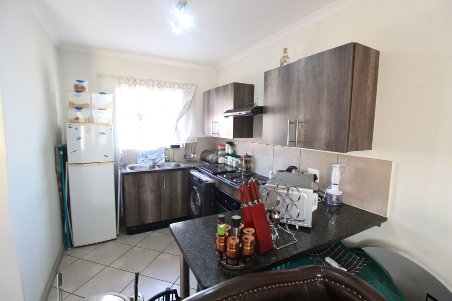 2 Bedroom Property for Sale in The Reeds Gauteng