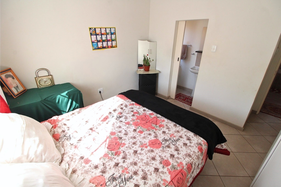 2 Bedroom Property for Sale in The Reeds Gauteng