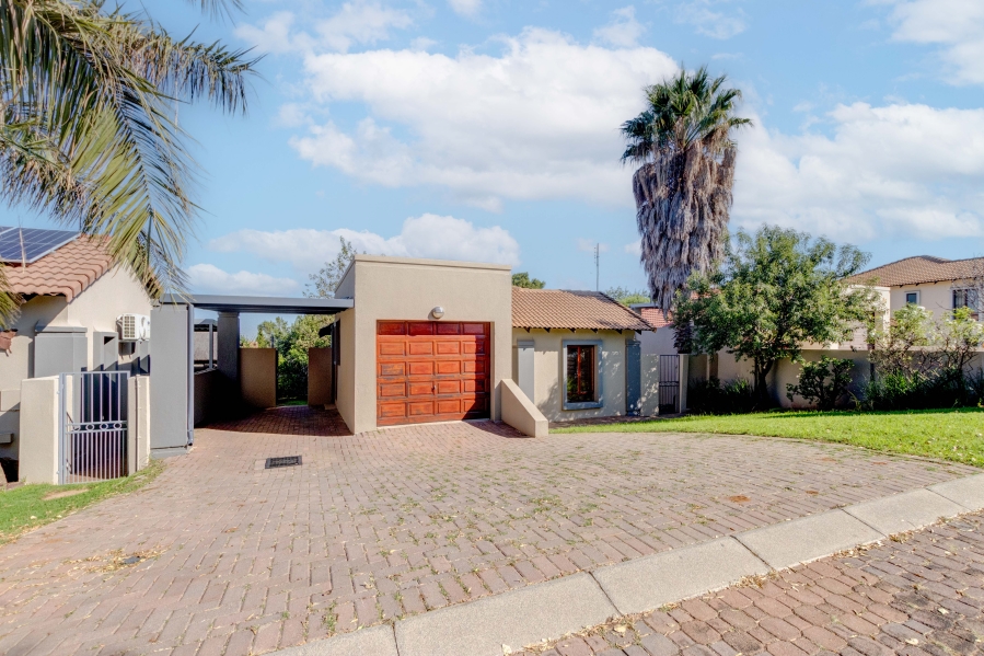 To Let 2 Bedroom Property for Rent in Kyalami Hills Gauteng