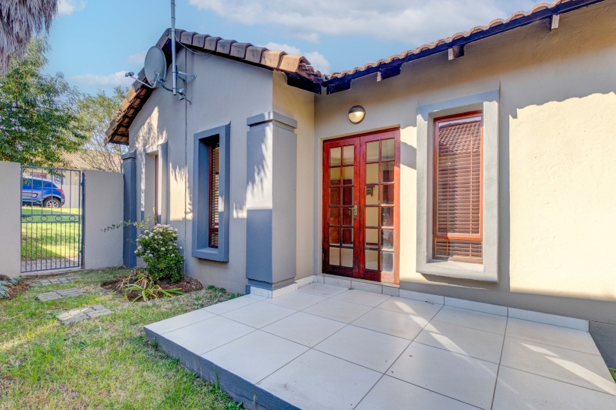 To Let 2 Bedroom Property for Rent in Kyalami Hills Gauteng