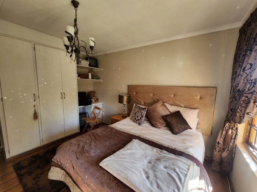 3 Bedroom Property for Sale in Vanderbijlpark SE 2 Gauteng