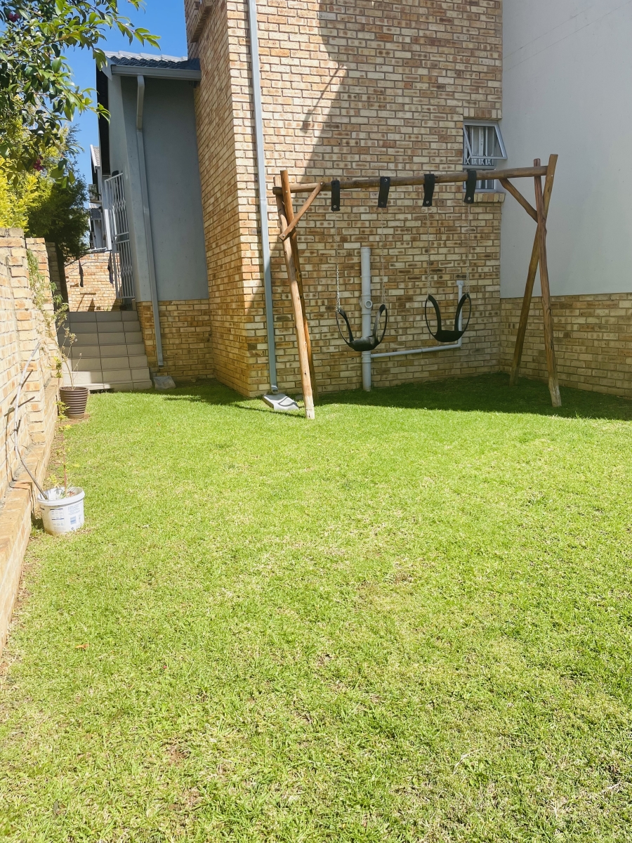 3 Bedroom Property for Sale in Noordhang Gauteng