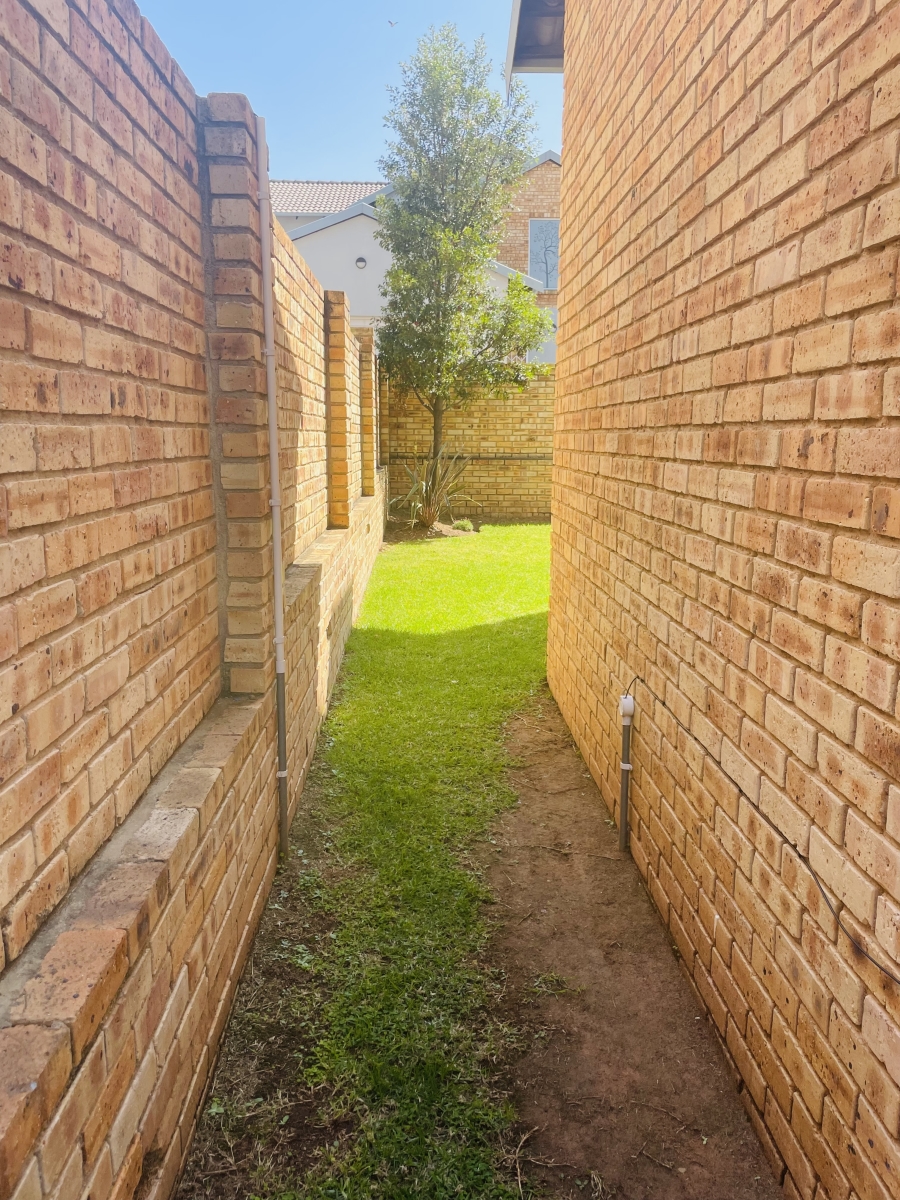 3 Bedroom Property for Sale in Noordhang Gauteng