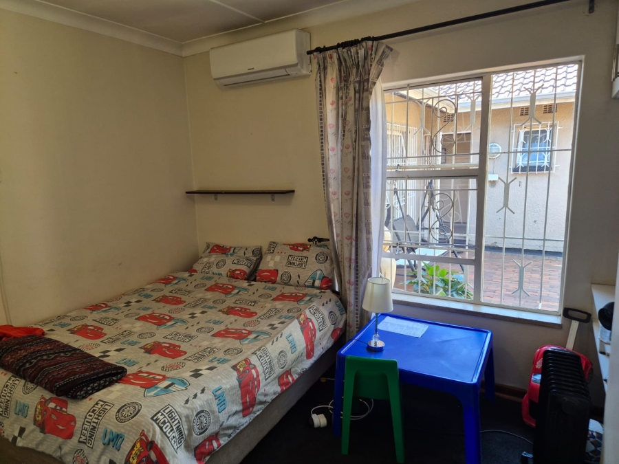 4 Bedroom Property for Sale in Buurendal Gauteng