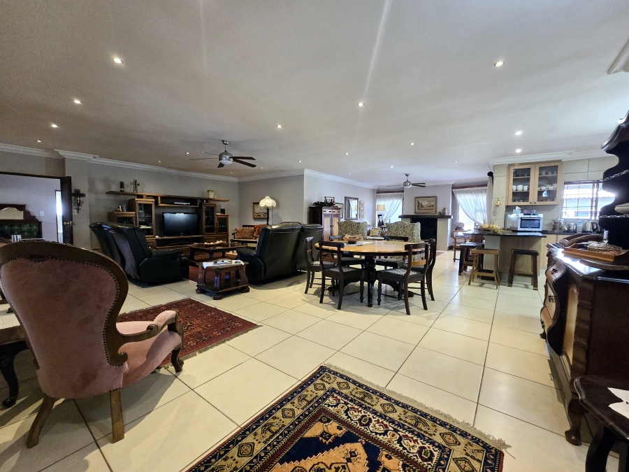 4 Bedroom Property for Sale in Rose Acres Estate Gauteng