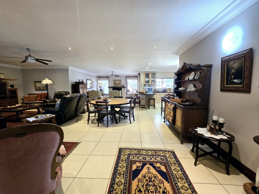 4 Bedroom Property for Sale in Rose Acres Estate Gauteng