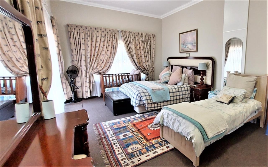 6 Bedroom Property for Sale in Magaliesburg Gauteng
