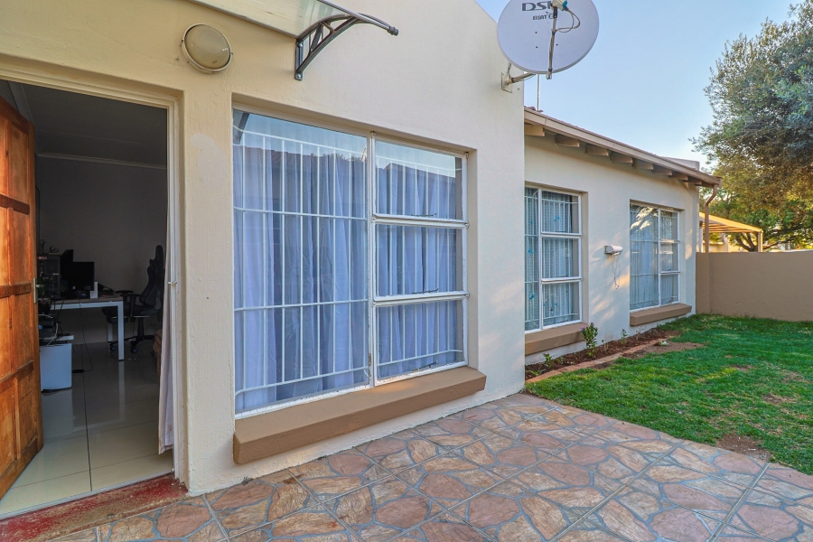 3 Bedroom Property for Sale in Meyersdal Gauteng