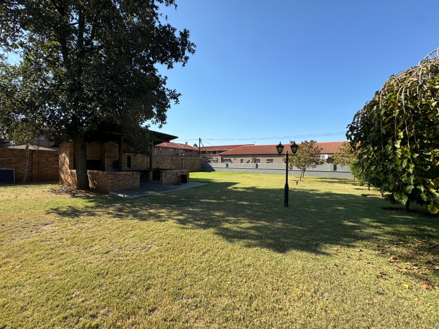 7 Bedroom Property for Sale in Vanderbijlpark SW Gauteng