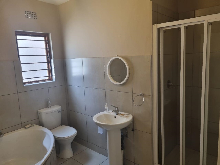 2 Bedroom Property for Sale in Fourways Gauteng