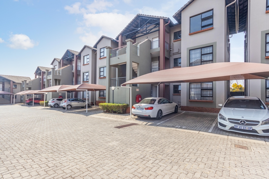 2 Bedroom Property for Sale in North Riding Gauteng