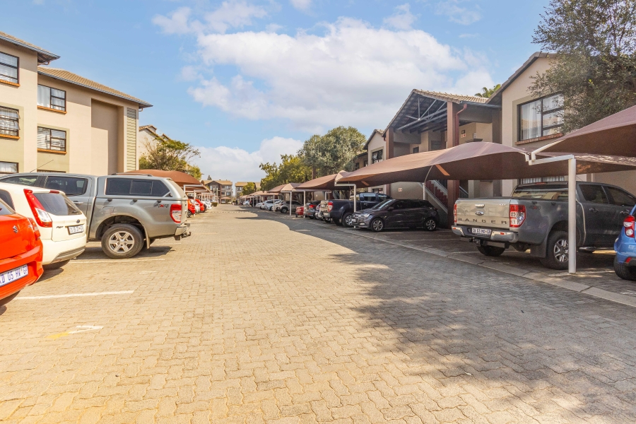 2 Bedroom Property for Sale in North Riding Gauteng