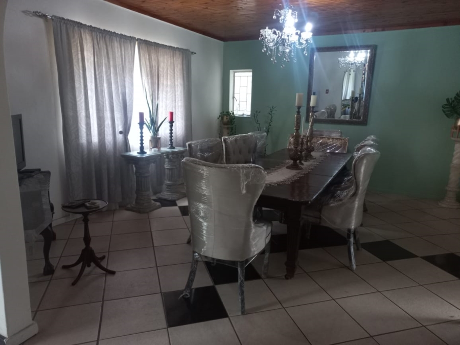 5 Bedroom Property for Sale in Theresa Park Gauteng