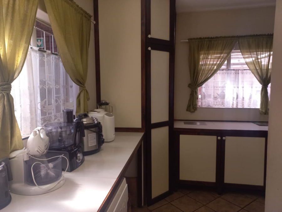 9 Bedroom Property for Sale in Theresa Park Gauteng