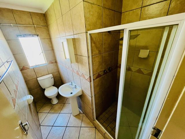 2 Bedroom Property for Sale in Vorna Valley Gauteng