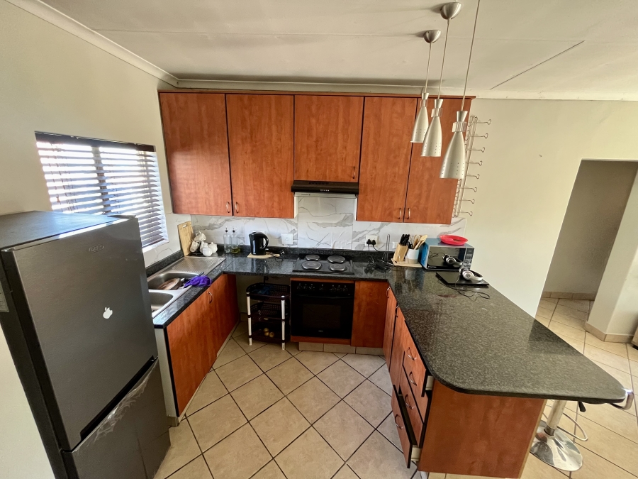 2 Bedroom Property for Sale in Vorna Valley Gauteng