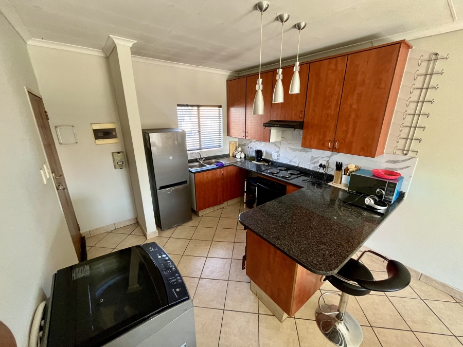 2 Bedroom Property for Sale in Vorna Valley Gauteng