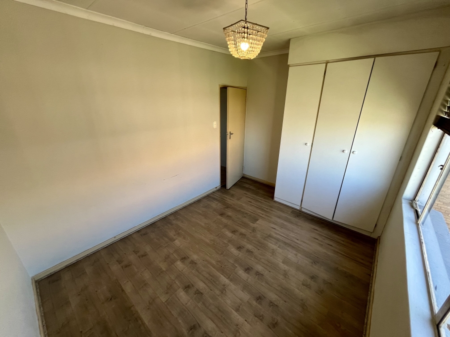 2 Bedroom Property for Sale in Vorna Valley Gauteng