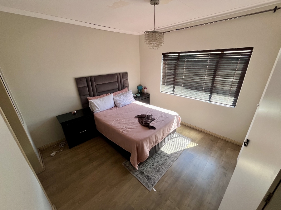 2 Bedroom Property for Sale in Vorna Valley Gauteng