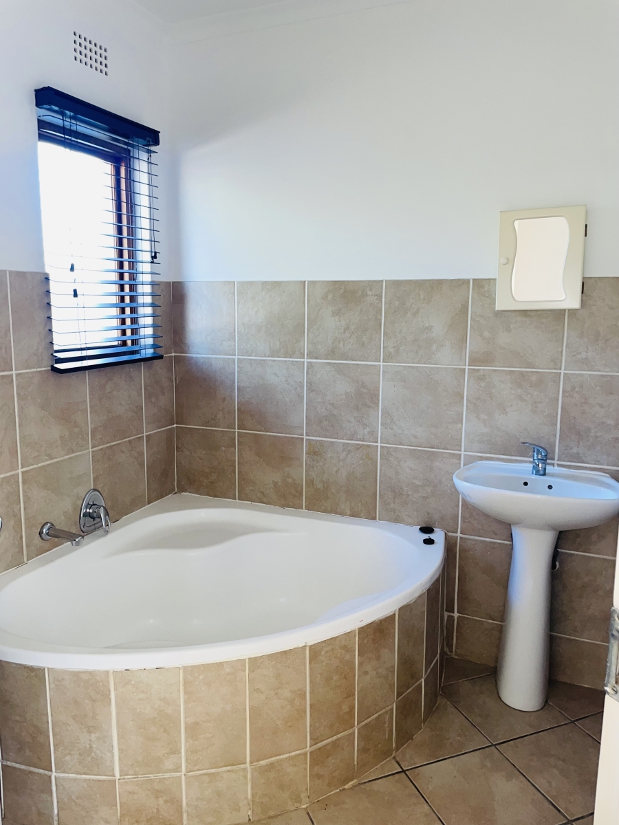 2 Bedroom Property for Sale in Paulshof Gauteng