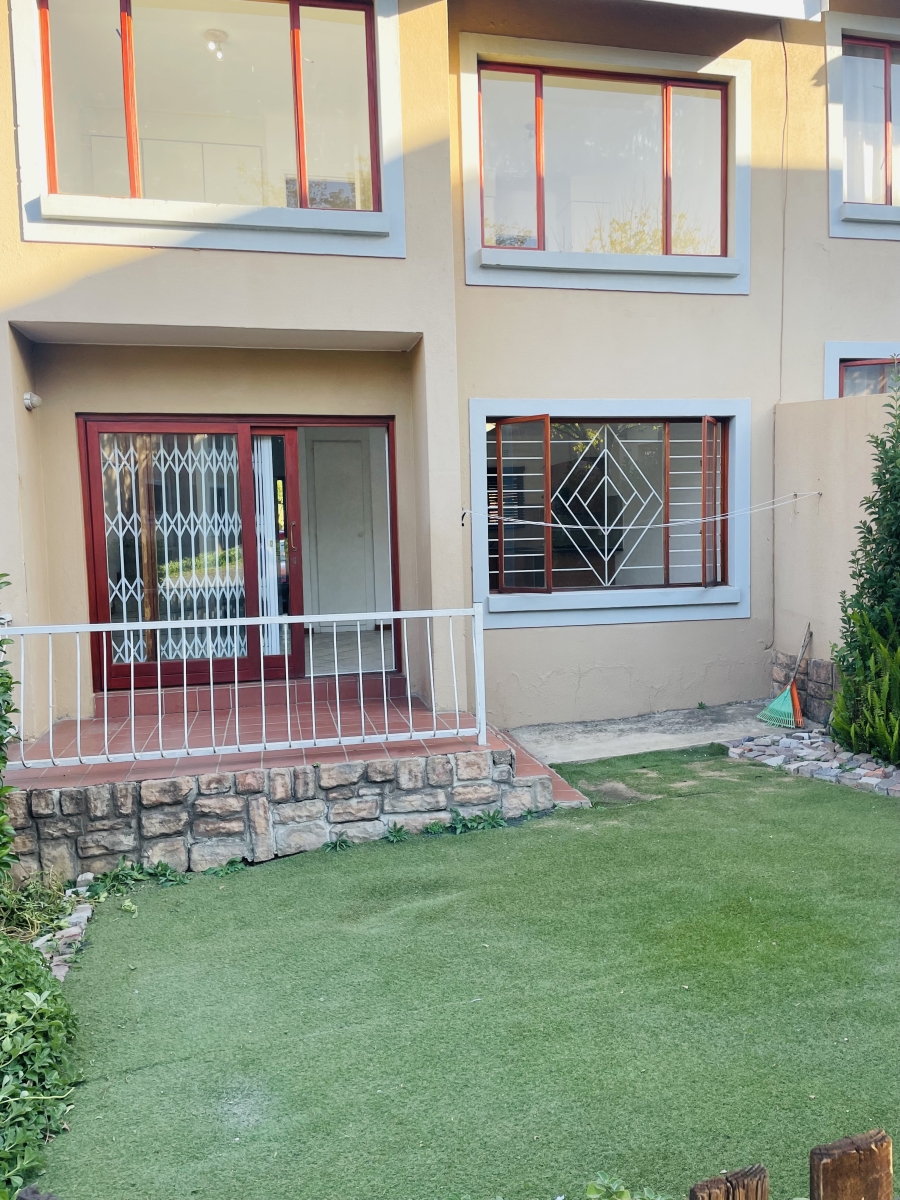 2 Bedroom Property for Sale in Paulshof Gauteng