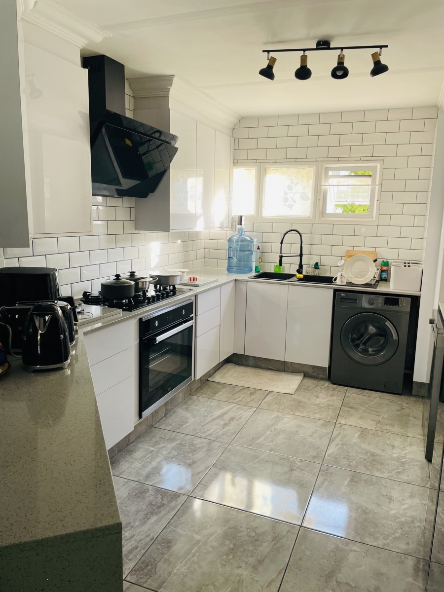 2 Bedroom Property for Sale in Bryanston Gauteng