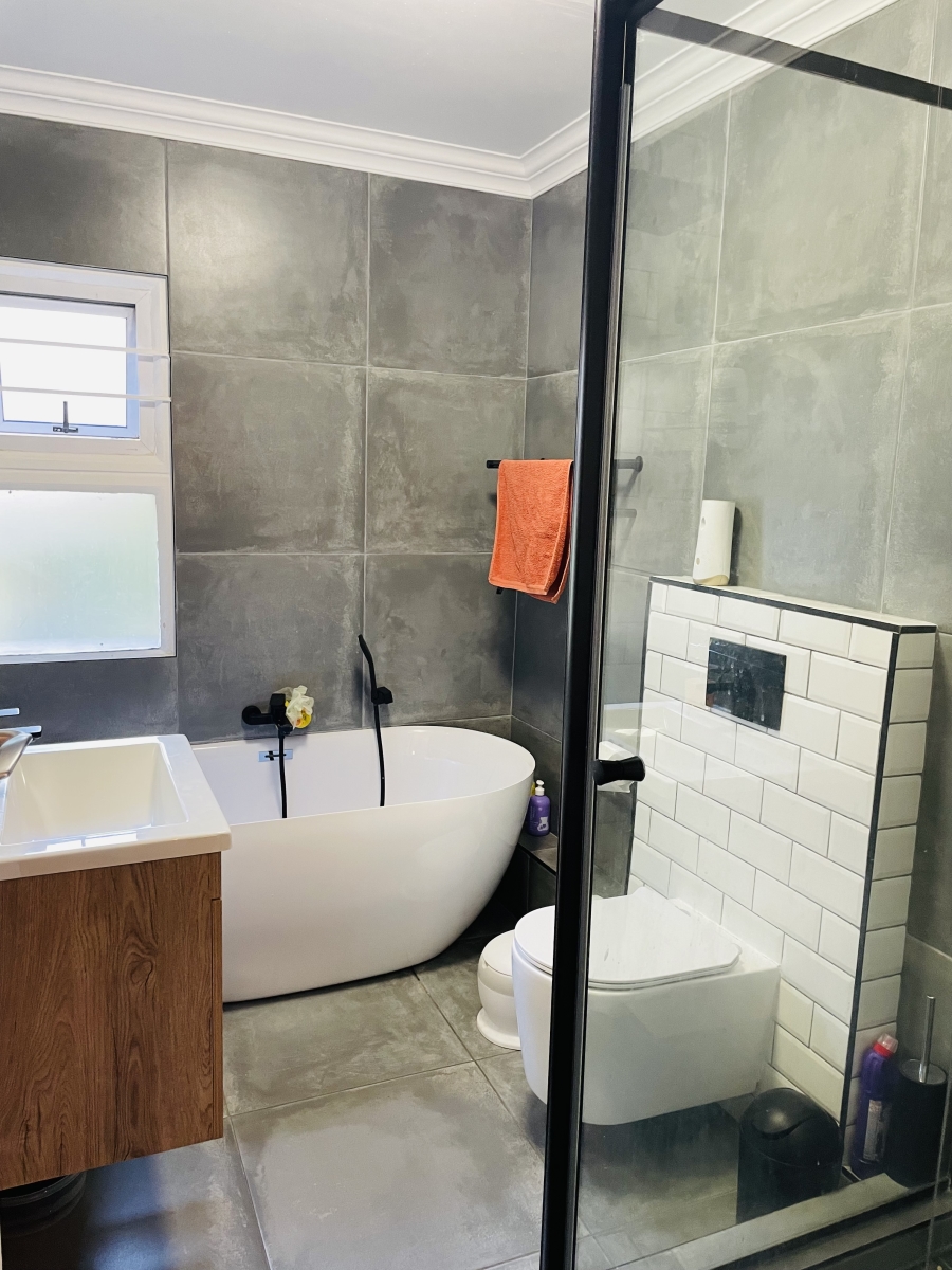 2 Bedroom Property for Sale in Bryanston Gauteng