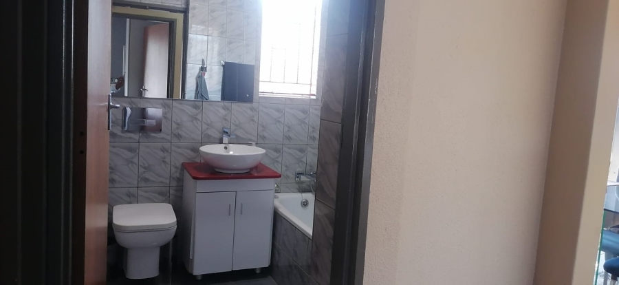 3 Bedroom Property for Sale in Kwa Thema Gauteng