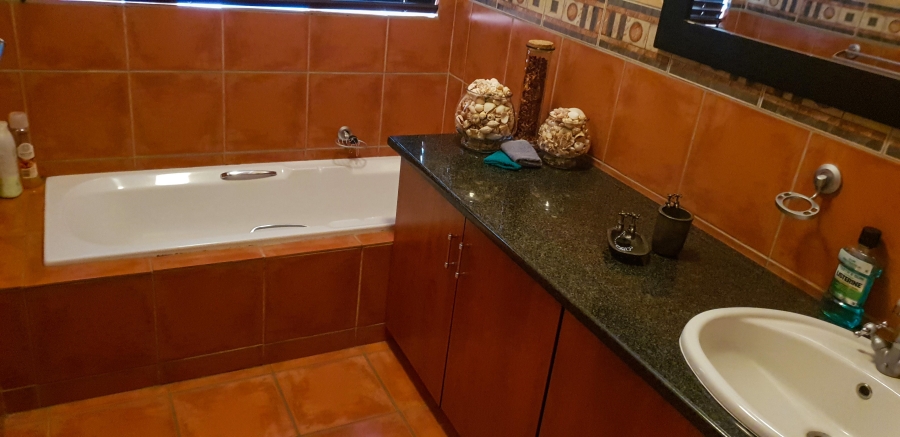 3 Bedroom Property for Sale in Green Acres Estate Gauteng