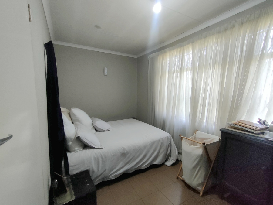 2 Bedroom Property for Sale in Naledi Gauteng