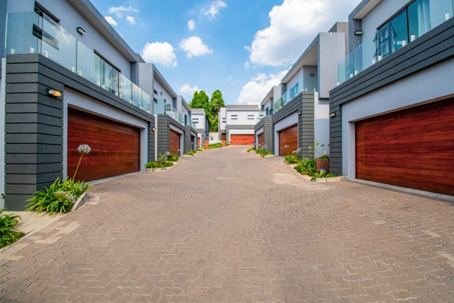 3 Bedroom Property for Sale in Hurlingham Gauteng