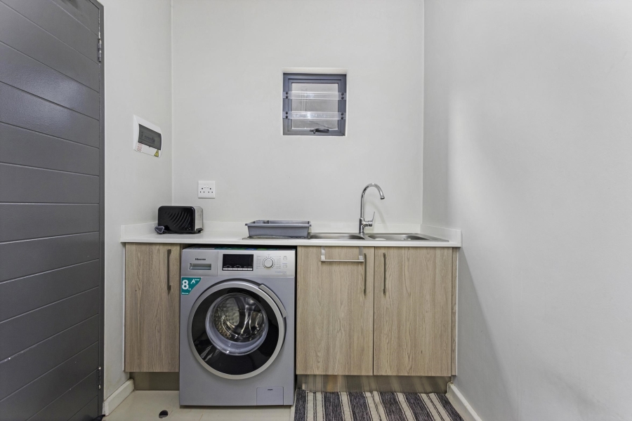 2 Bedroom Property for Sale in Halfway Gardens Gauteng