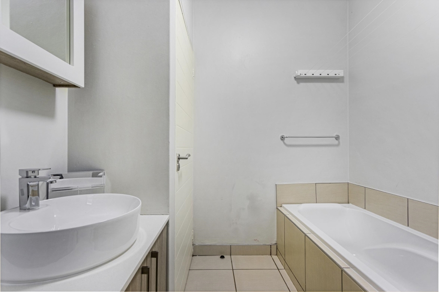 2 Bedroom Property for Sale in Halfway Gardens Gauteng