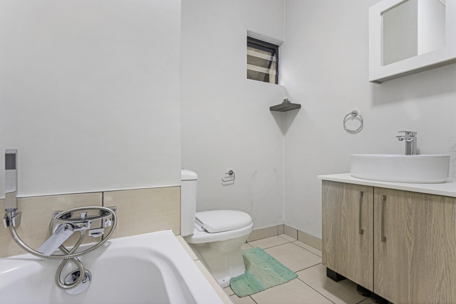 2 Bedroom Property for Sale in Halfway Gardens Gauteng