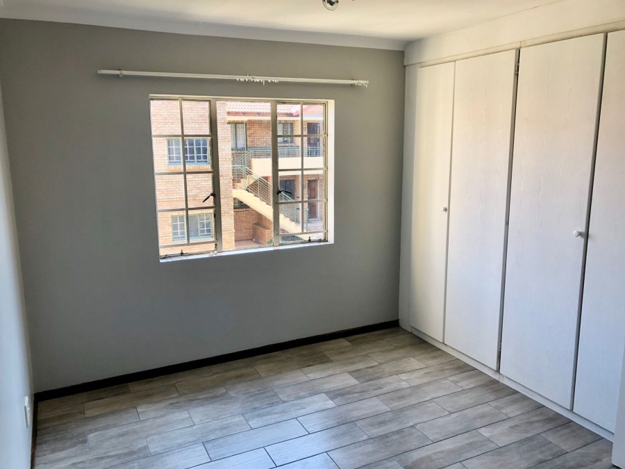 3 Bedroom Property for Sale in Die Hoewes Gauteng