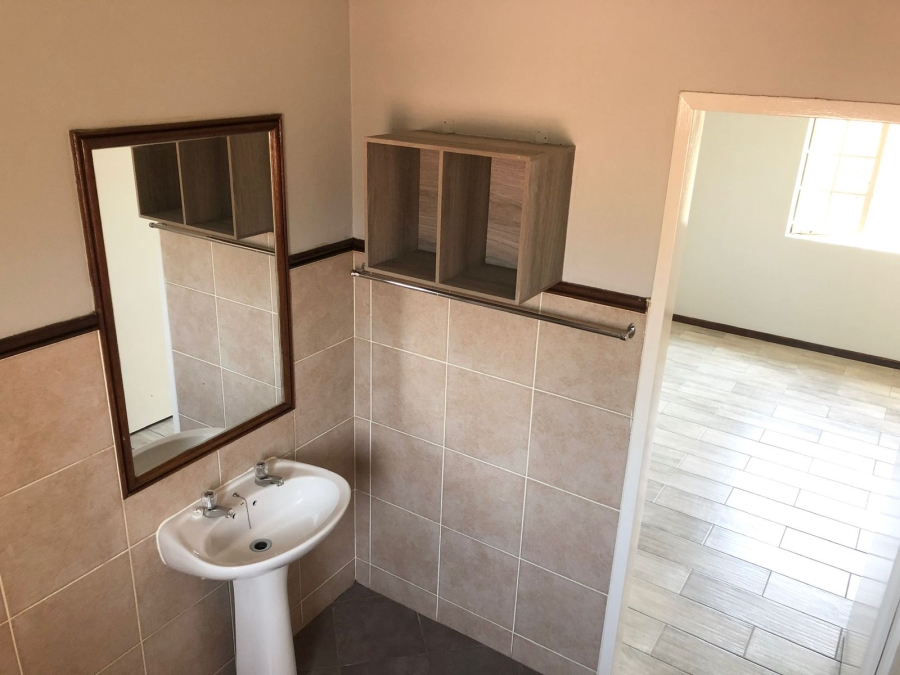 3 Bedroom Property for Sale in Die Hoewes Gauteng