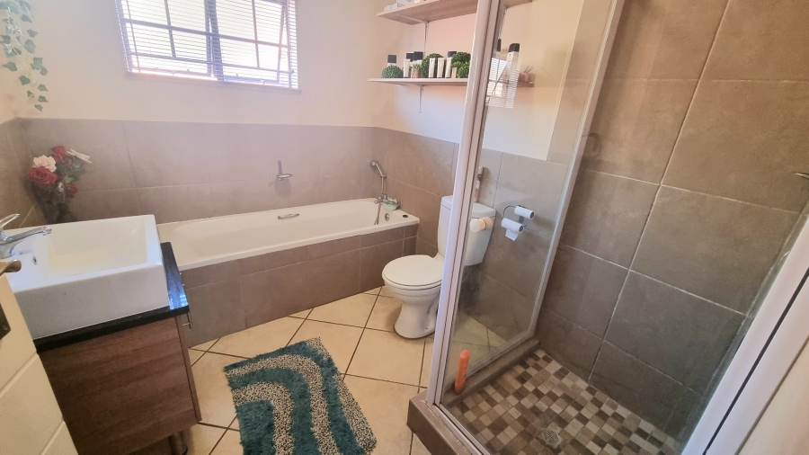 3 Bedroom Property for Sale in Sagewood Gauteng