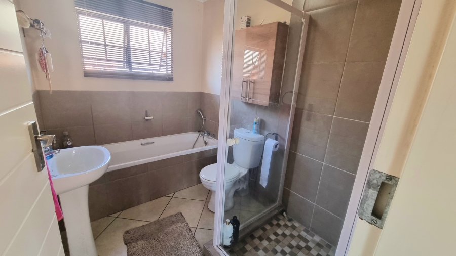 3 Bedroom Property for Sale in Sagewood Gauteng