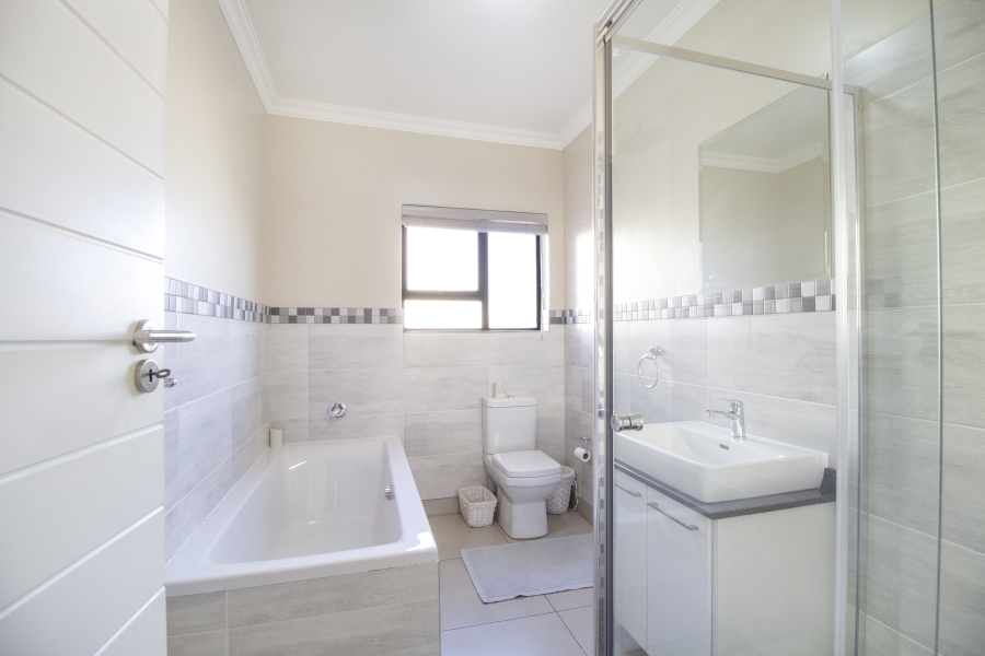 3 Bedroom Property for Sale in Rietvalleirand Gauteng