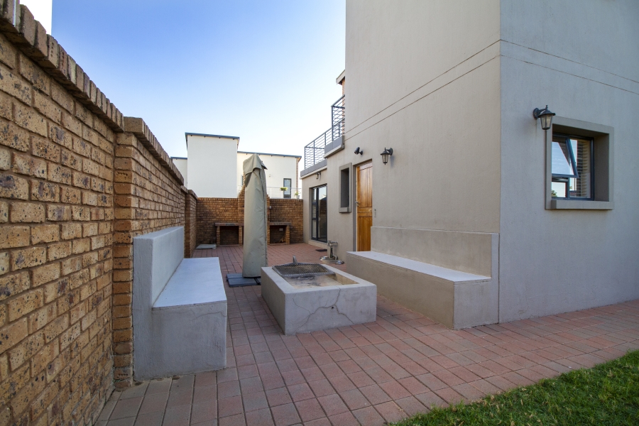 3 Bedroom Property for Sale in Rietvalleirand Gauteng