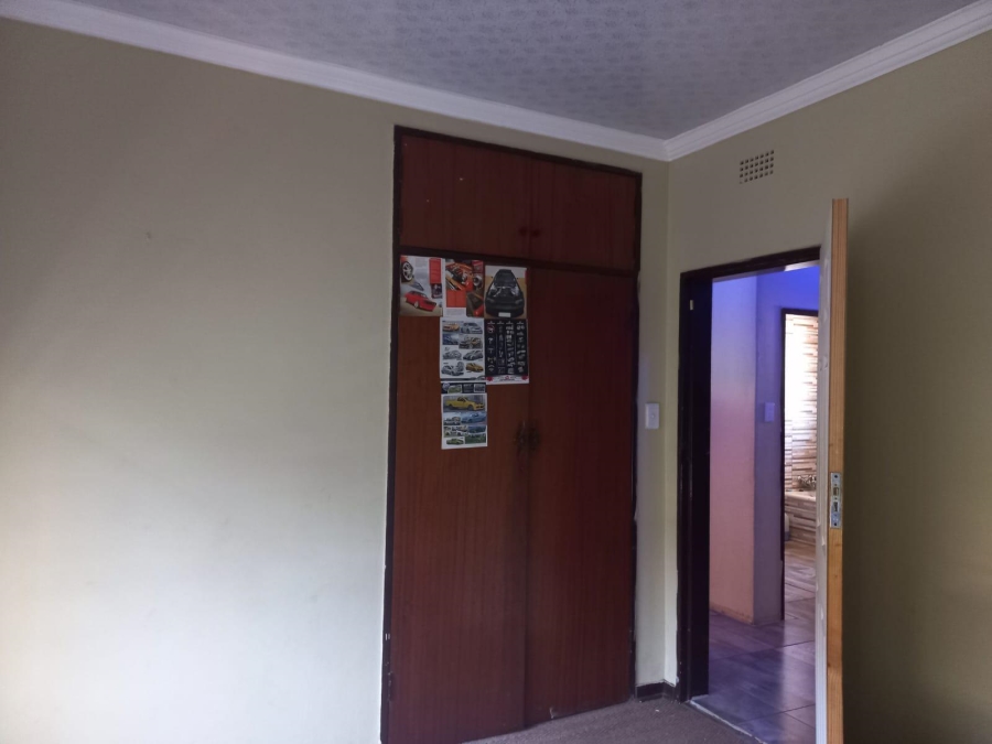 3 Bedroom Property for Sale in Unitas Park Gauteng