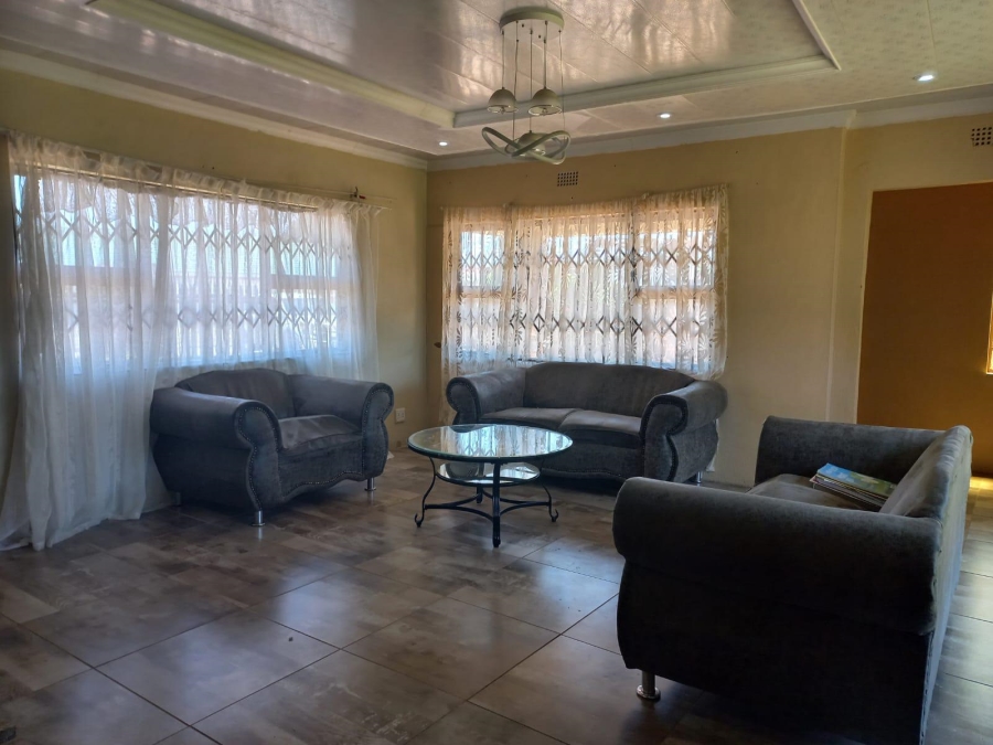 3 Bedroom Property for Sale in Unitas Park Gauteng