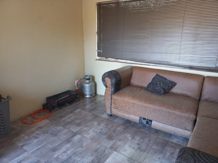 3 Bedroom Property for Sale in Unitas Park Gauteng