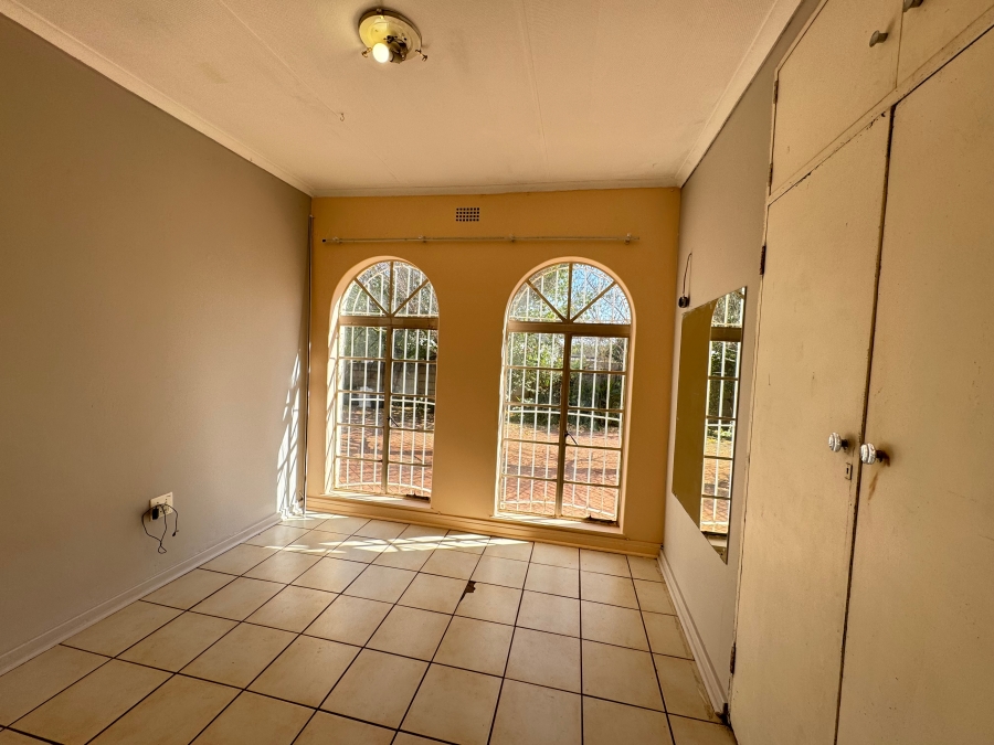 To Let 5 Bedroom Property for Rent in Klipwater Gauteng