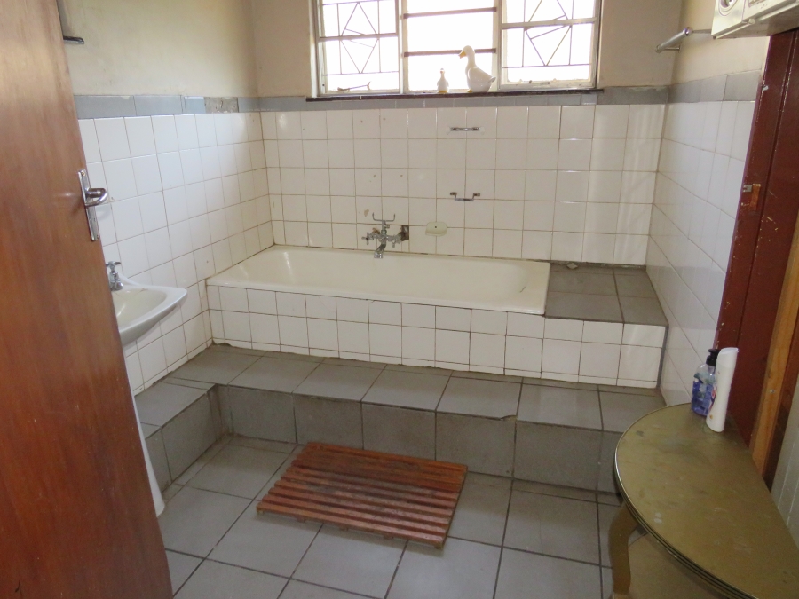 5 Bedroom Property for Sale in Daspoort Gauteng