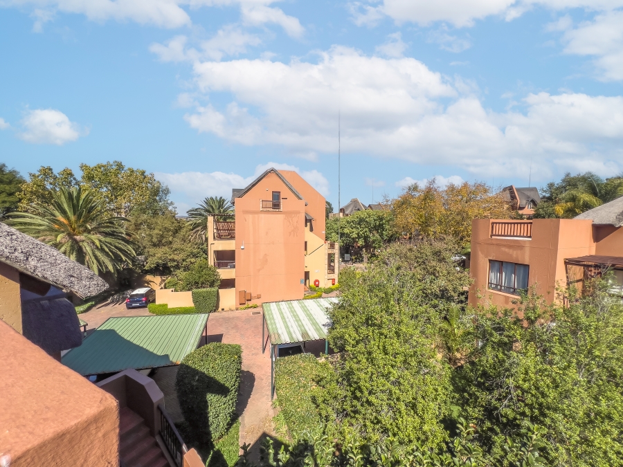 2 Bedroom Property for Sale in Lonehill Gauteng