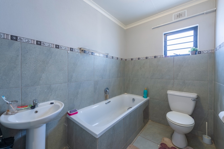 To Let 3 Bedroom Property for Rent in Pretoria West Gauteng