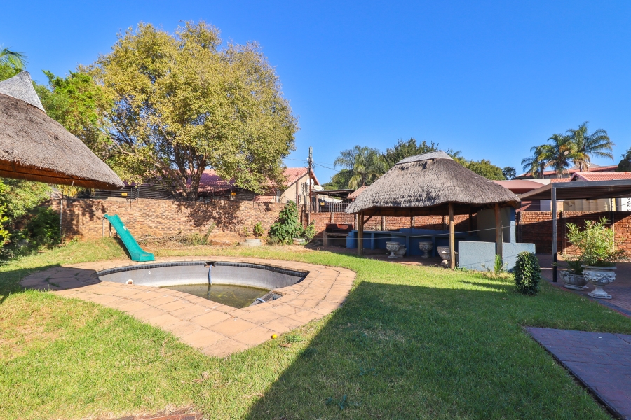 3 Bedroom Property for Sale in Garsfontein Gauteng