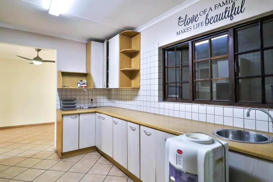 3 Bedroom Property for Sale in Garsfontein Gauteng